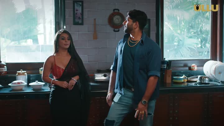 Screenshot Of Ankhiyon Se Goli Maare (2025) Hindi Season 01 Part 01 ULLU WEB Series