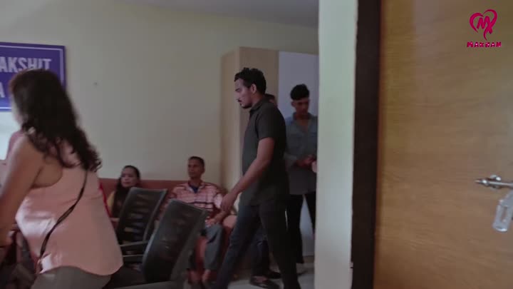 Screenshot Of Bazaar (2025) Hindi Season 01 Episodes 1 To 6 Makhan WEB Series