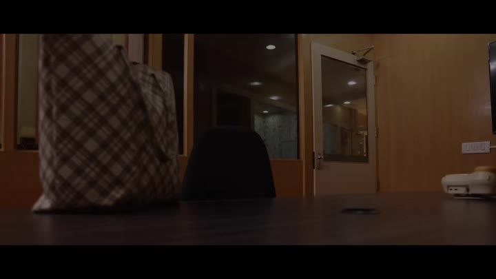 Screenshot Of Changing Room (2026) Bengali NavrangOtt Short Films