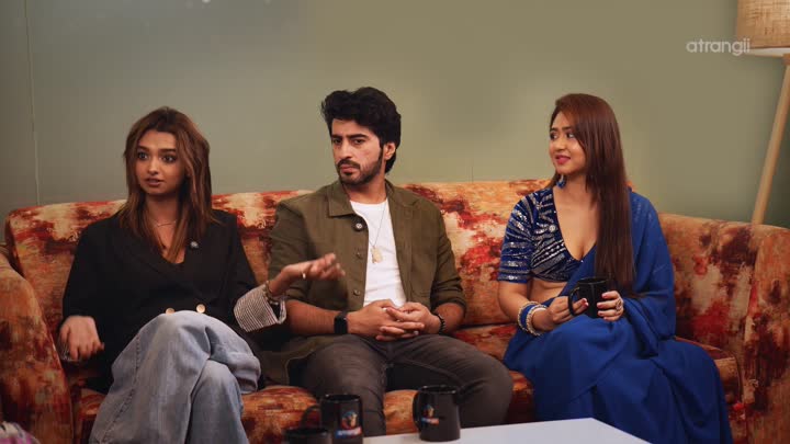 Screenshot Of Cockpit Team (2026) Hindi Atrangii Talks Series