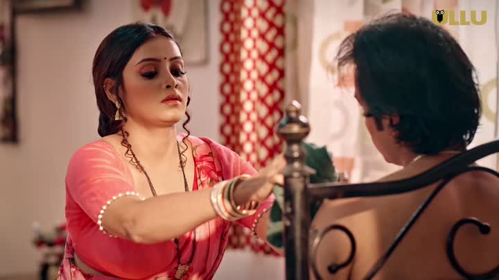 Screenshot Of Do Ankhen Chaar Haath (2026) Hindi Season 01 Complete ULLU WEB Series