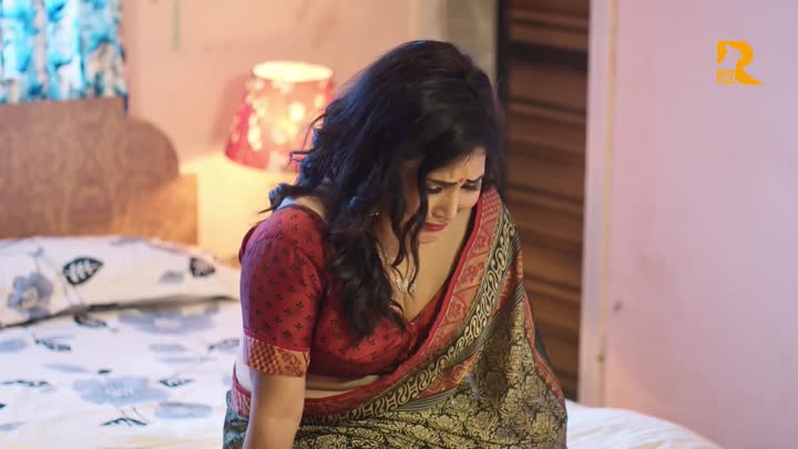 Screenshot Of Extra Class (2025) Hindi Season 01 Episodes 1 To 3 Rioplus WEB Series