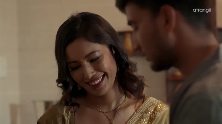 Screenshot Of Graduate (2026) Hindi Season 01 Part 01 ULLU WEB Series