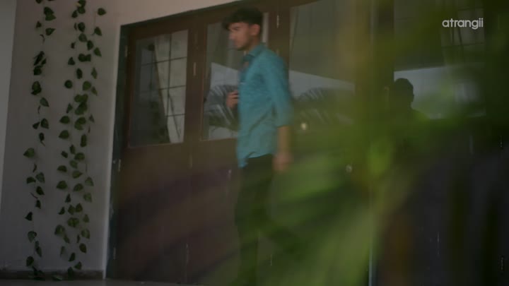 Screenshot Of Graduate (2026) Hindi Season 01 Part 01 ULLU WEB Series