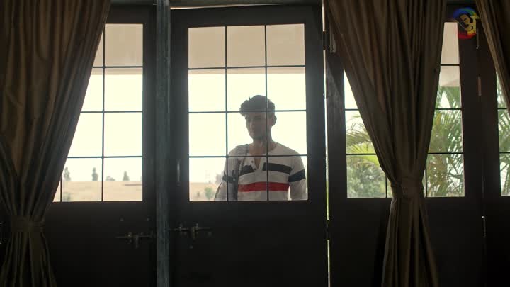 Screenshot Of Graduate (2026) Hindi Season 01 Part 01 ULLU WEB Series