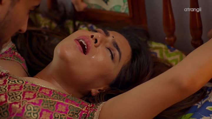 Screenshot Of Graduate (2026) Hindi Season 01 Part 03 ULLU WEB Series