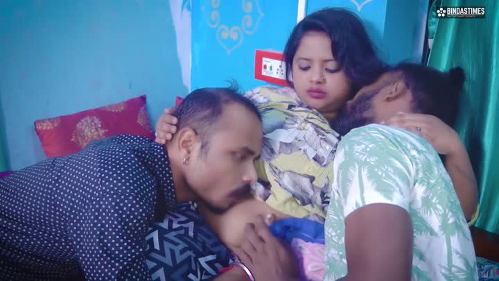 Screenshot Of Horny MILF Bhabhi (2025) Hindi BindasTimes Short Films