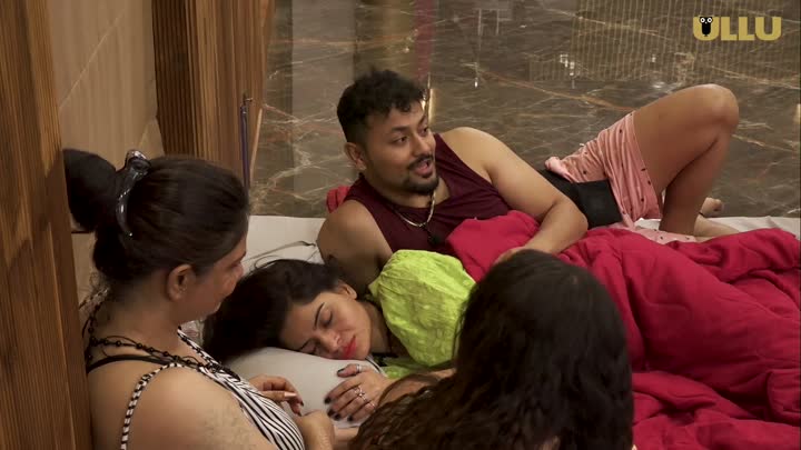 Screenshot Of House Arrest (2025) Hindi Season 01 Episodes 5 ULLU WEB Series