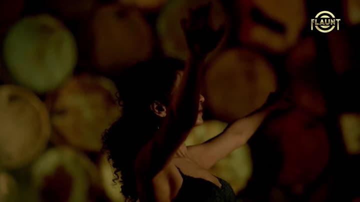 Screenshot Of Iconic Ishita (Flaunt) (2025) Hindi Atrangii WEB Series