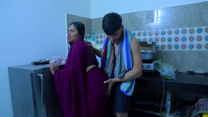 Screenshot Of Kitchen Love (AASHI) (2025) Hindi Uncut Short Films