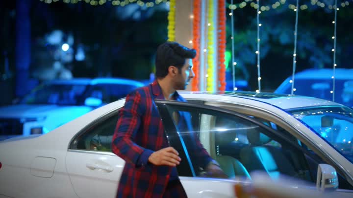 Screenshot Of Lets Play Blind (2025) Hindi (Season 01 Complete ) Hungama WEB Series