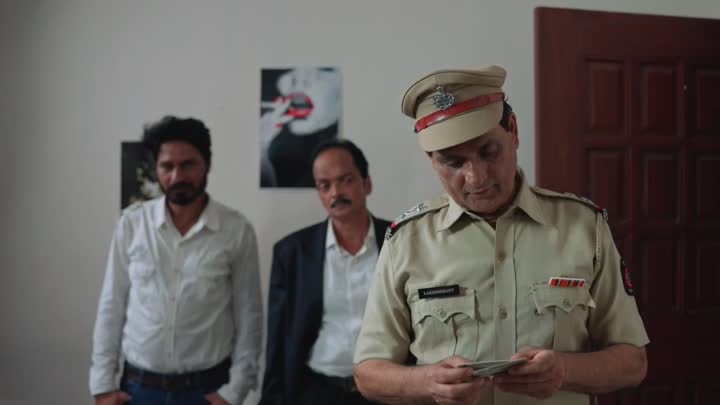 Screenshot Of Oye Hoye Trap (2026) Hindi Season 1 Episodes 1 To 2 UNRATED WEB Series