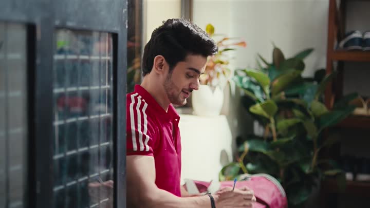 Screenshot Of Sweat Aur Secrets (2025) Hindi Season 01 Complete Shemaroo WEB Series