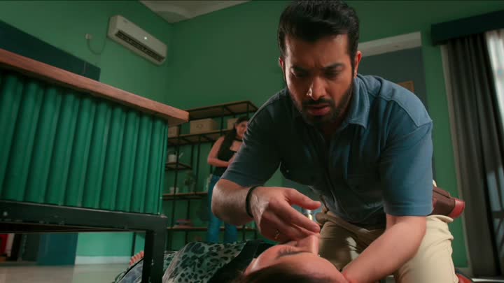 Screenshot Of Yeh Hai Sanak (2025) Hindi (Season 01 Complete ) Hungama WEB Series