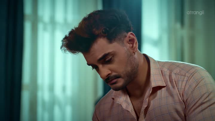 Screenshot Of Your Girlfriend (2026) Hindi Season 1 Part 1 Atrangii WEB Series